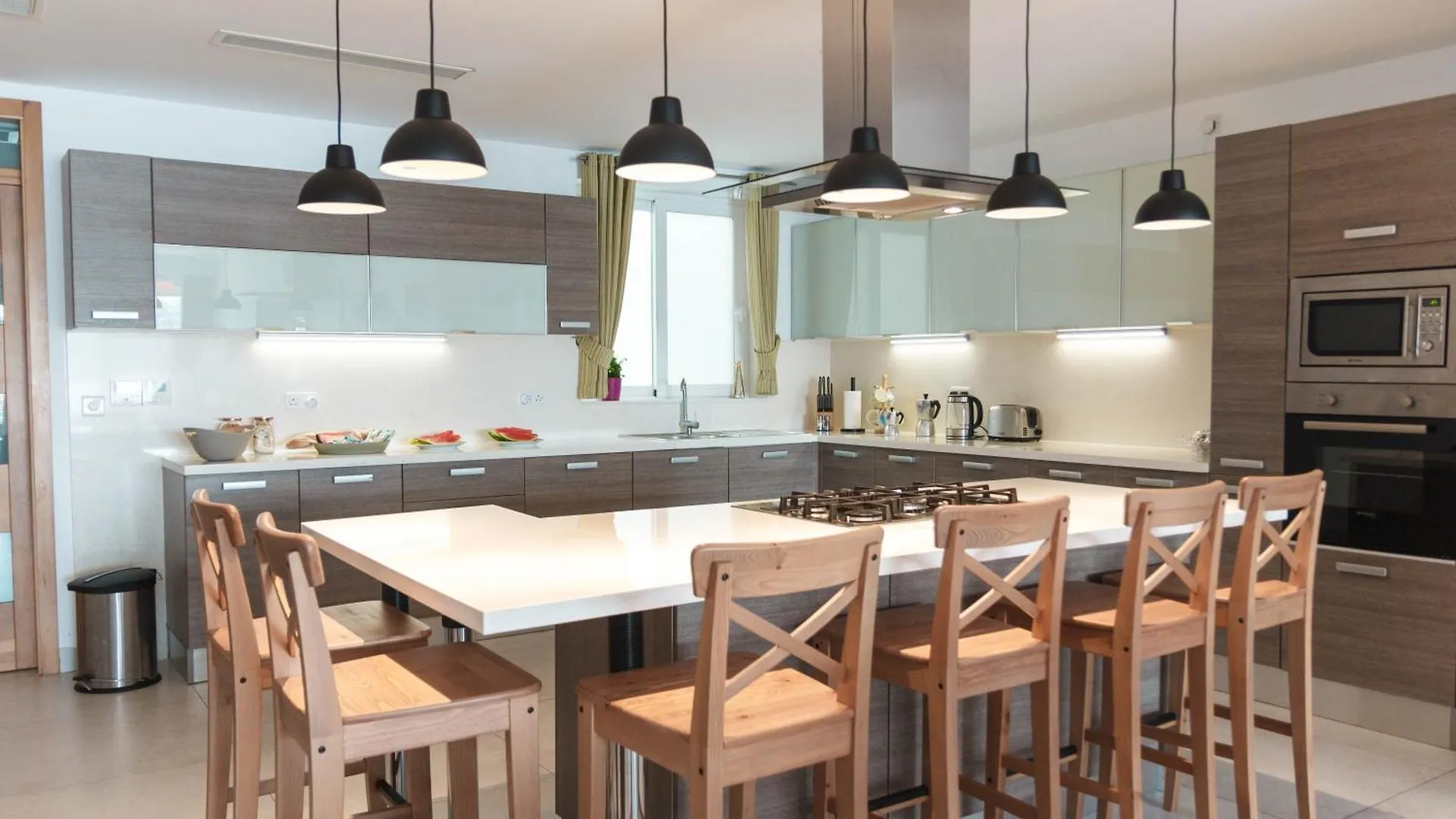 The Strand Luxurious Seafront Apartment Sliema
