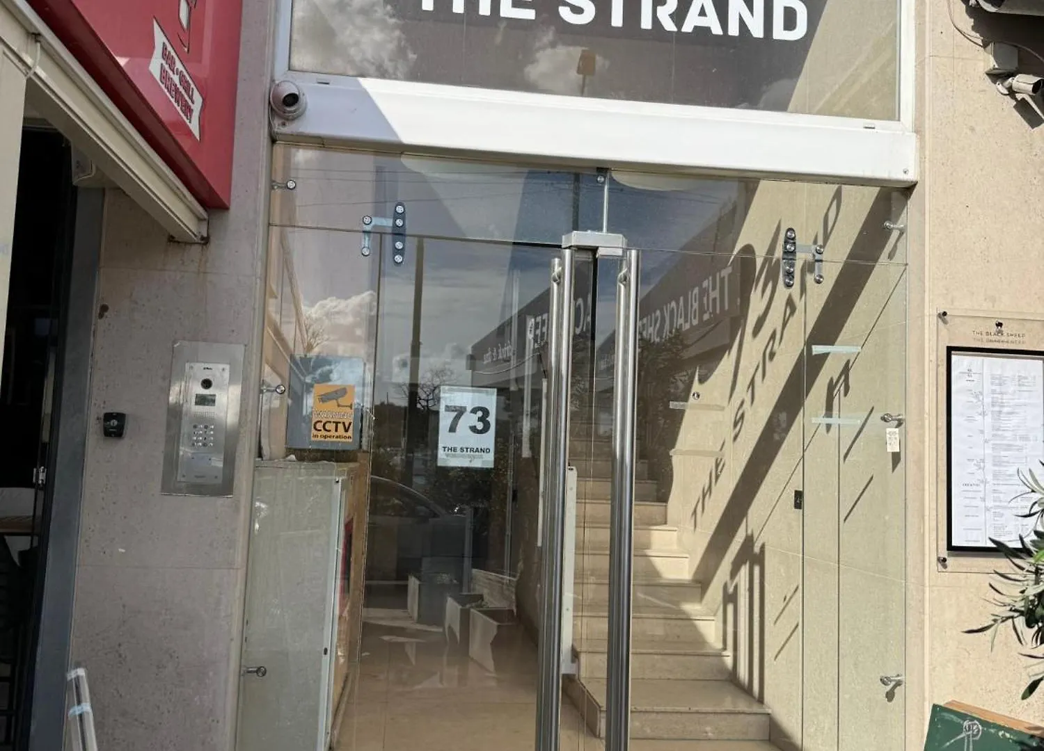 The Strand Luxurious Seafront Apartment Sliema