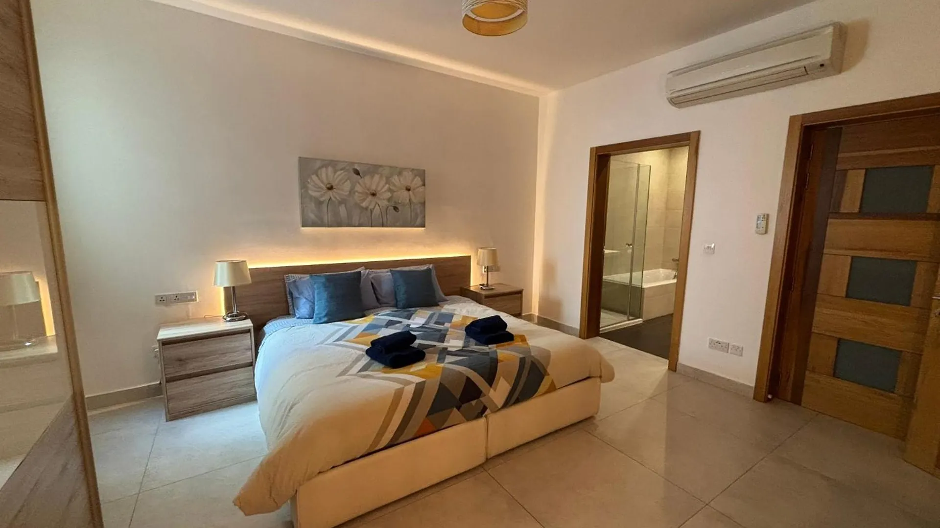The Strand Luxurious Seafront Apartment Sliema 0*,