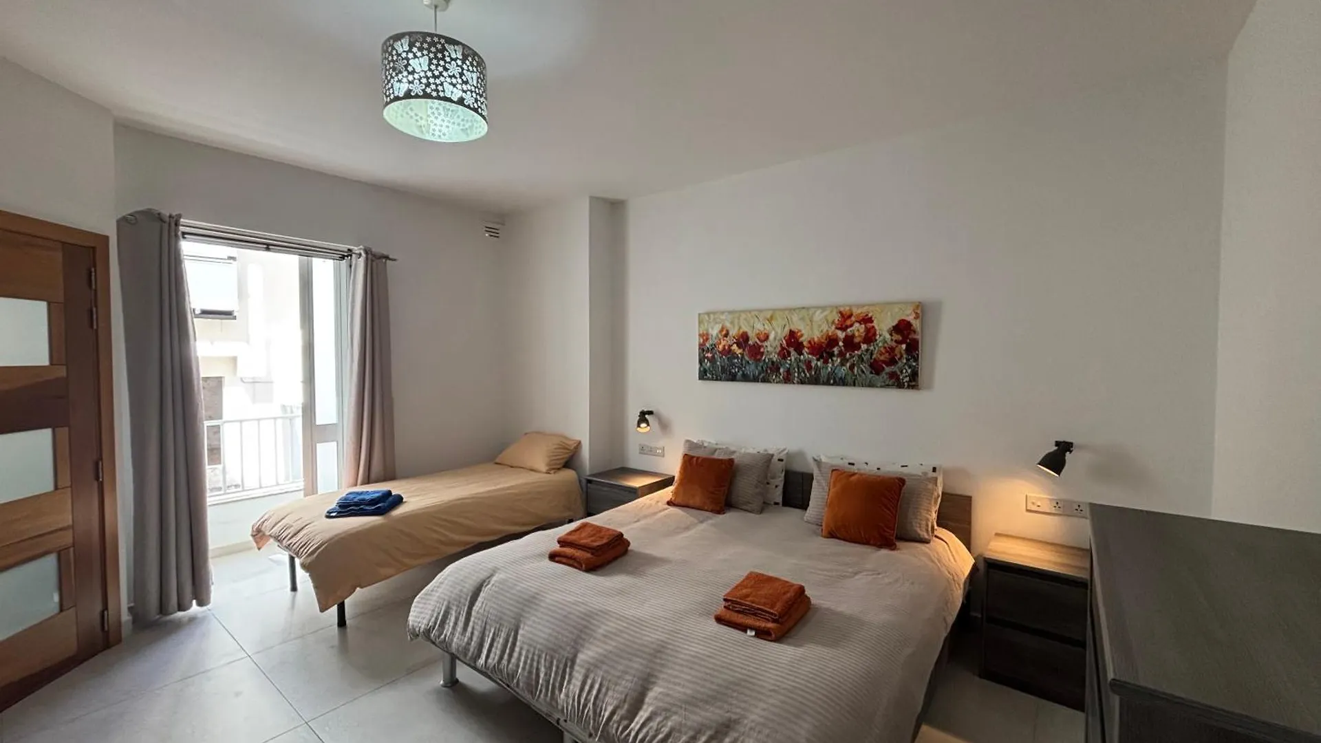 The Strand Luxurious Seafront Apartment Sliema 0*,  Malta
